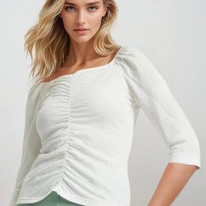 Blusa Branca em Malha Texturizada