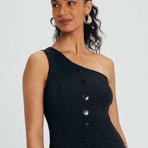 Blusa Feminina Assimétrica com Botões Preto