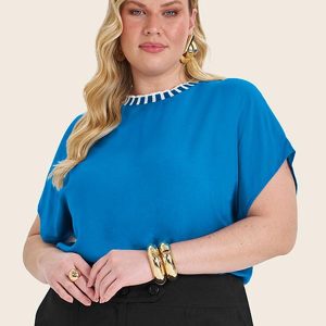 Blusa Feminina Manga Curta em Viscose Azul