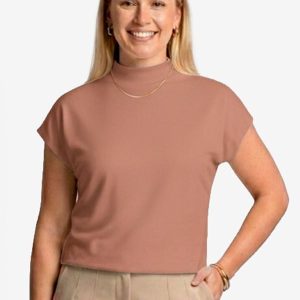Blusa Feminina com Gola Chaminé Marrom