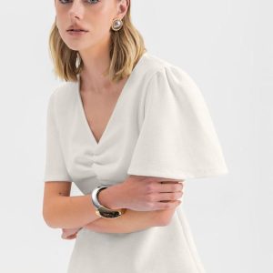 Blusa Feminina em Malha Bege