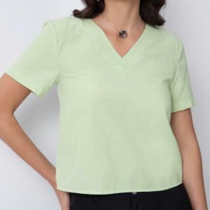 Blusa Regata Verde Çi com Recorte no Decote em V