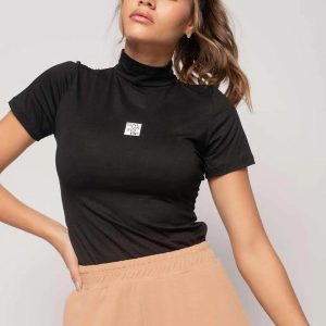 Blusa Sport Gola Alta Manga Curta Malha Preto