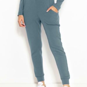 Calça Cenoura de Sarja Comfy Verde