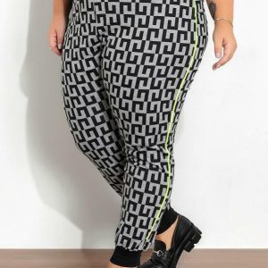 Calça Geométrica com Filete Neon Plus Size