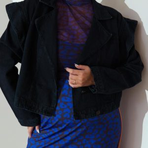 Jaqueta Jeans Preto com Mangas Destacáveis
