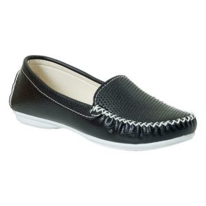 Mocassim Preto com Detalhe de Perfuros