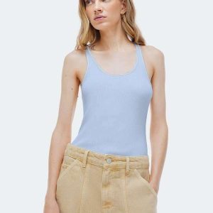 Regata Feminina Slim em Trico Leve Azul