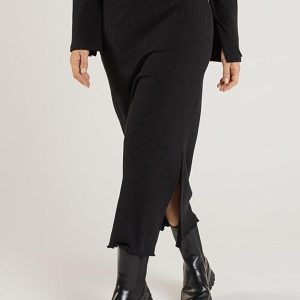 Saia Feminina em Ribana Canelada Preto