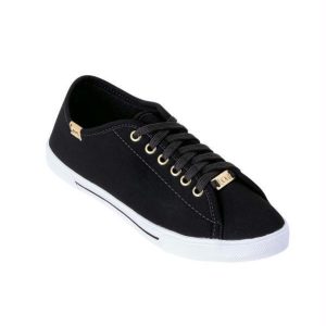 Tênis Preto com Detalhes em Dourado
