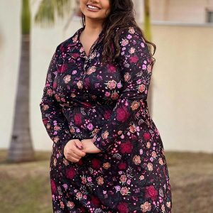 Vestido Floral Preto com Botões Plus Size