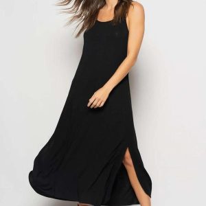 Vestido Longo Alcinha com Barra Arredondada e Bolsos Preto