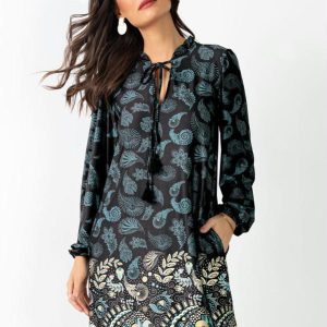 Vestido Soltinho Paisley Preto com Tassel