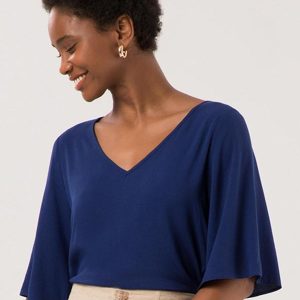 Blusa Cropped com Mangas 3/4 e Decote em V Azul