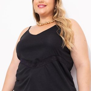 Blusa Preta com Detalhe em Renda