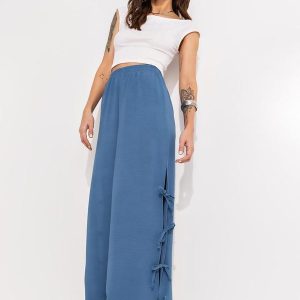 Calça Azul em Crepe Plano
