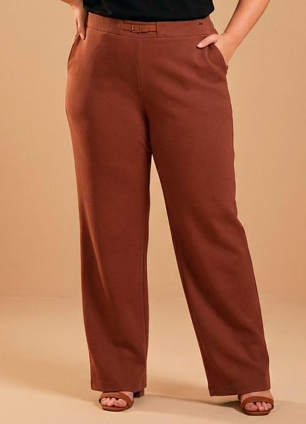 Calça Feminina Reta com Fivela Marrom
