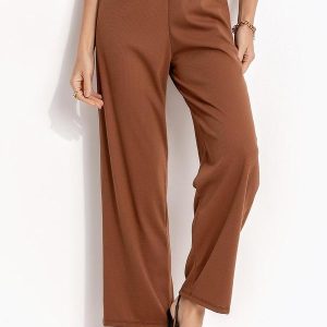 Calça Marrom Amendoado em Canelado