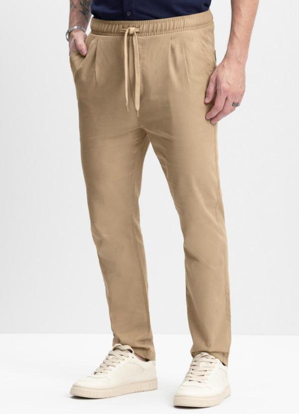 Calça Masculina em Linho Marrom