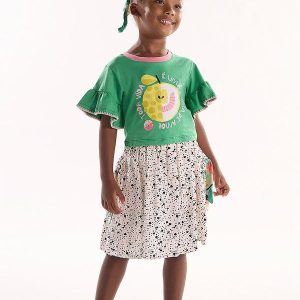 Conjunto Infantil com Blusa e Saia Verde