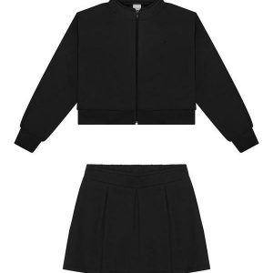 Conjunto em Moletom com Saia e Jaqueta Preto