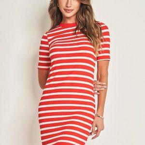 Vestido Curto em Ribana Listrado