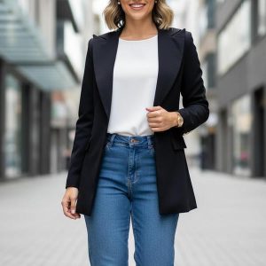 Blazer Preto em Crepe Plano Forrado