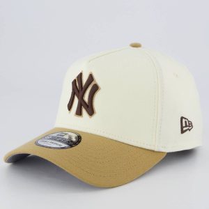Boné New Era MLB New York Yankees Sandy Bay 3930 Off White e Marrom