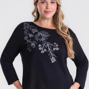 Busa de Manga Longa Bordado Plus Size Preto