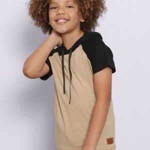 Camiseta Infantil com Capuz Manga Raglan Bege