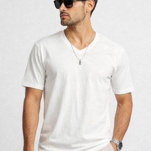 Camiseta Masculina Básica com Gola em V Bege