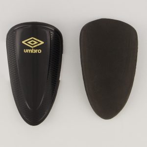 Caneleira Umbro Protection ST Juvenil Preta e Dourada