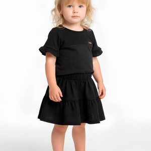 Conjunto Blusa com Recortes e Saia Preto