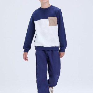 Conjunto Moletom Bicolor com Bolso Marinho