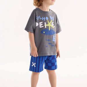 Conjunto com Camiseta e Bermuda Cinza