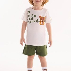 Conjunto com Camiseta e Short Bege