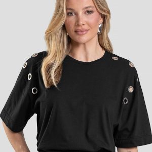 T- Shirt Oversized Feminina com Ilhós Preto