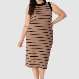 Vestido Mídi Listrado Justo PlusCaramelo