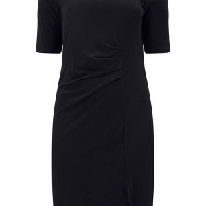 Vestido com Mangas 3/4 Plus Size Crepe Preto