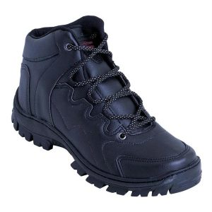 Bota Preta com Sola de Borracha Costurada