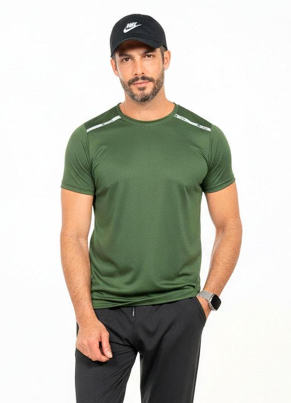 Camiseta com Cardaço no Recorte Verde