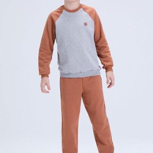 Conjunto de Moletom Raglan com Aplique Caramelo