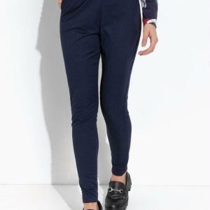 Calça Marinho com Bolsas Funcionais