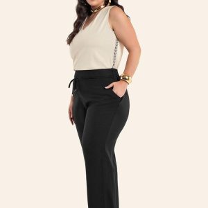 Calça Feminina Reta com Cinto Preto