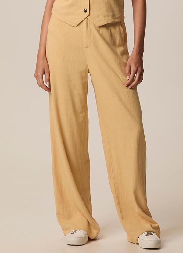 Calça Reta em Viscolinho Amarelo