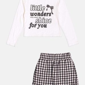 Conjunto Infantil Menina Xadrez com Lettering