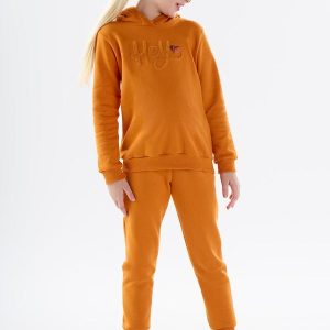 Conjunto Moletom e Pelo Laranja