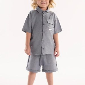 Conjunto com Camisa e Short Cinza