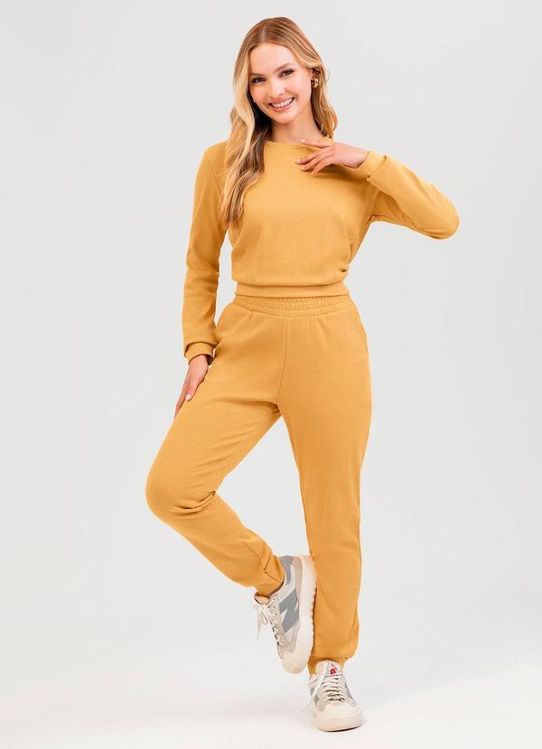Conjunto em Moletom Texturizado Amarelo